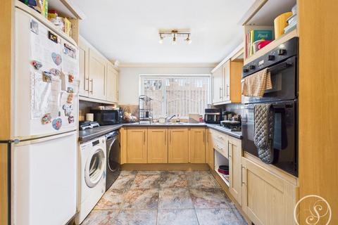 3 bedroom end of terrace house for sale, Third Avenue, Leeds
