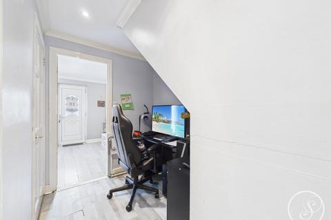 3 bedroom end of terrace house for sale, Third Avenue, Leeds