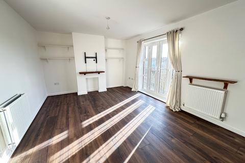undefined, Stokers Close, Dunstable, Bedfordshire, LU5 4EY