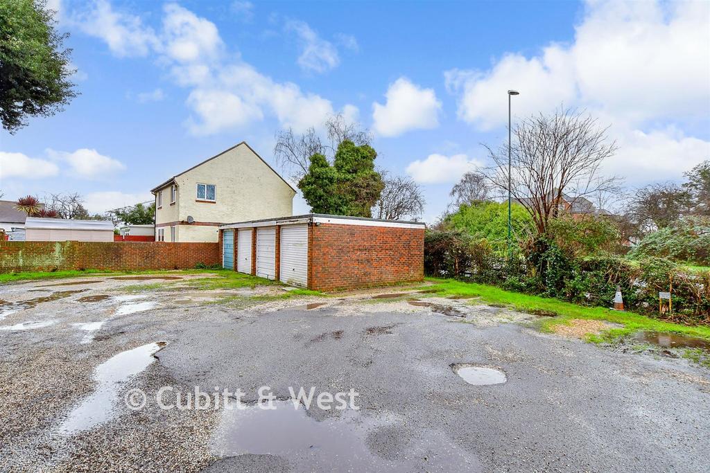 Driveway/Parking