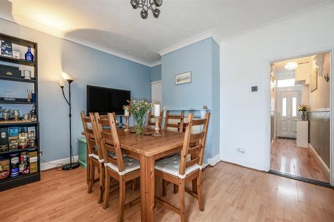 2 bedroom house for sale, Walden Road, Portsmouth