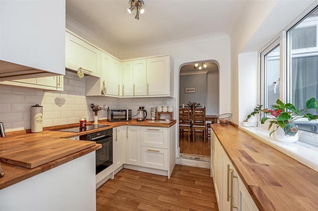 Kitchen reverse.jpg