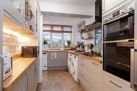 3 bedroom semi-detached house for sale, Grand Avenue, Lancing
