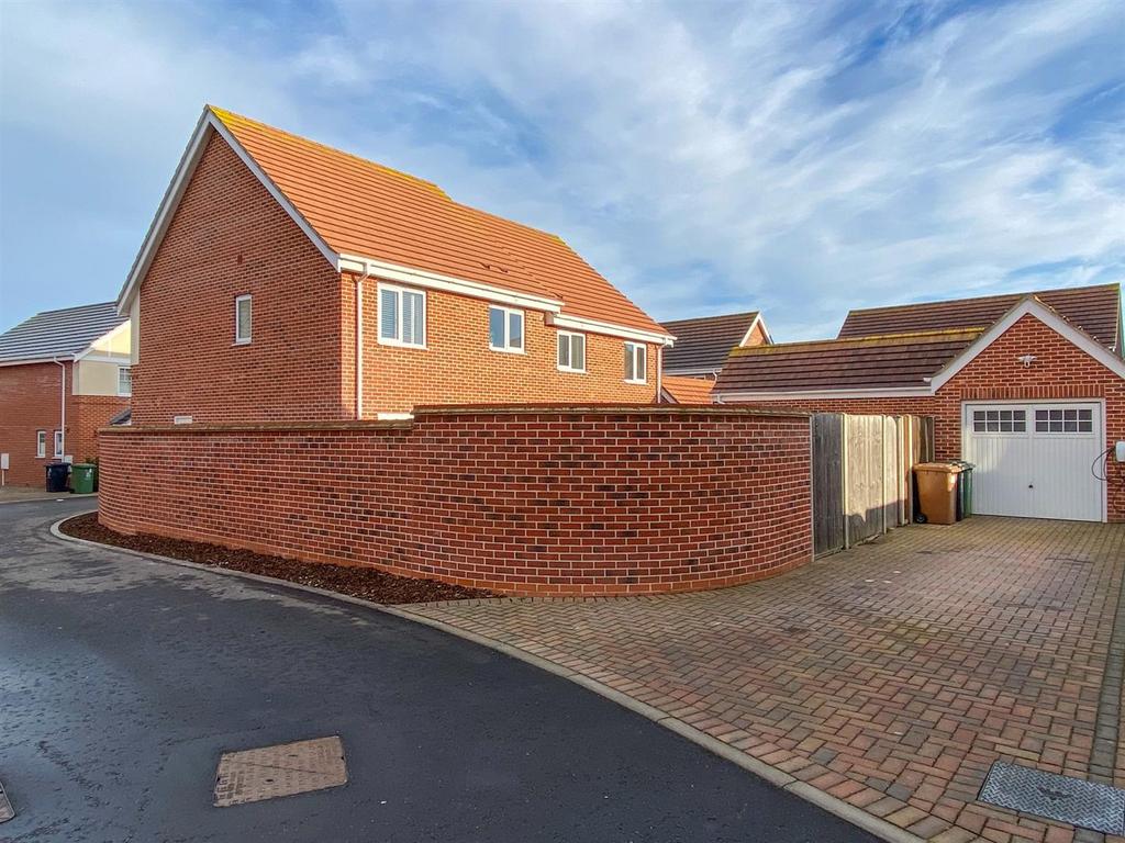 Driveway &amp; garage.jpg