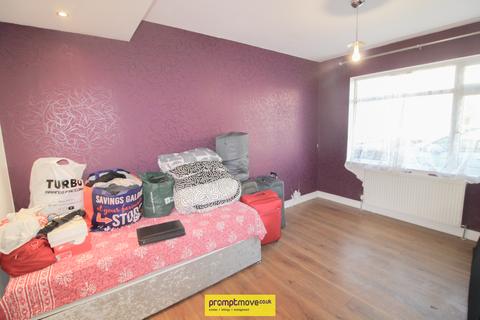 3 bedroom terraced house for sale, Whitecroft Road Luton LU2 0JS