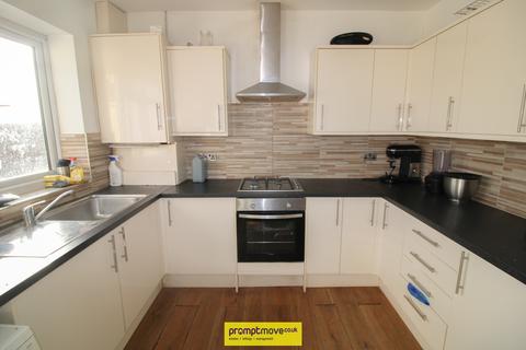 3 bedroom terraced house for sale, Whitecroft Road Luton LU2 0JS
