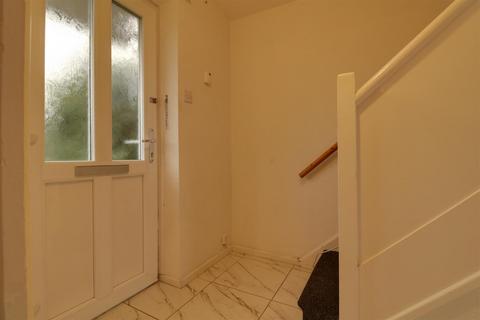 3 bedroom end of terrace house to rent, Riddings Crescent, Pelsall