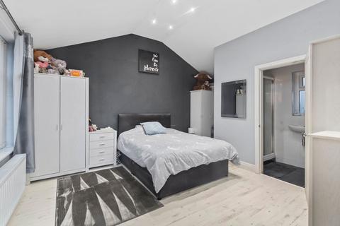 4 bedroom semi-detached house for sale, Victoria Avenue, St. Helens, WA11