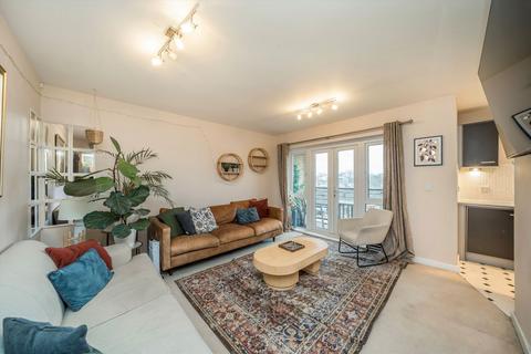 1 bedroom flat to rent, St. Georges Way, London SE15