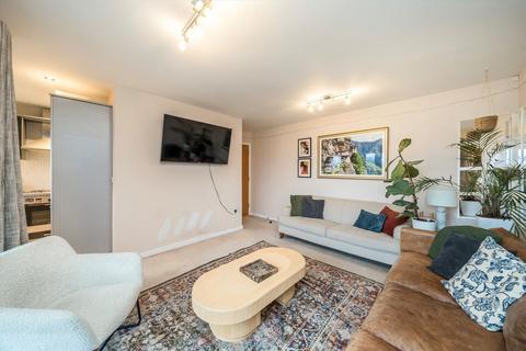 1 bedroom flat to rent, St. Georges Way, London SE15