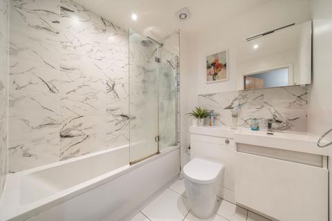 1 bedroom flat to rent, St. Georges Way, London SE15
