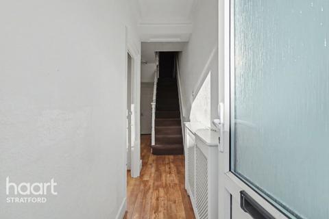3 bedroom terraced house for sale, Colegrave Road, London