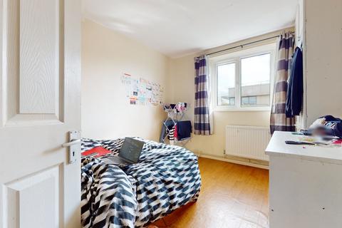 4 bedroom flat share to rent - Cornwallis Road