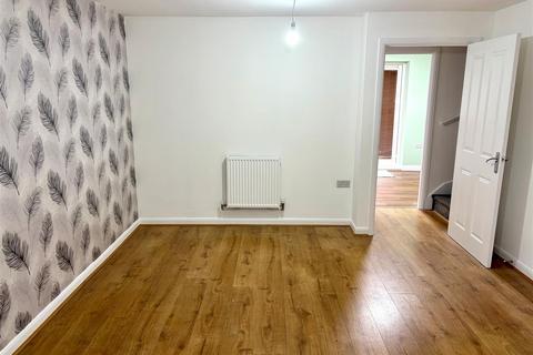3 bedroom terraced house to rent, Clover Mead,, Felpham,, PO22