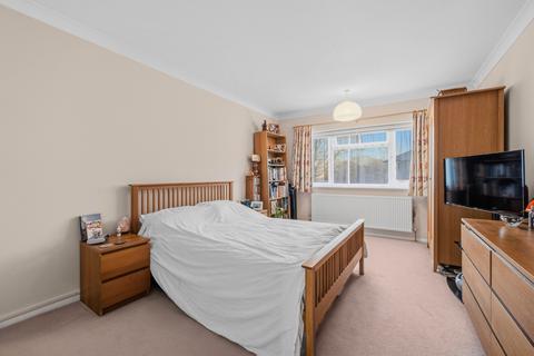 2 bedroom apartment for sale, Ash Tree Close, Surbiton KT6