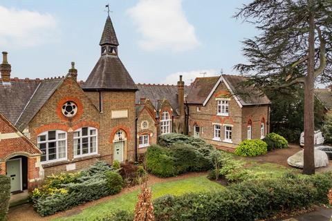 3 bedroom apartment for sale, Church Lane, London SW19