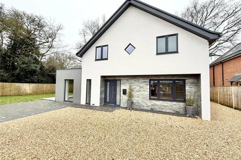 Pinewood Close, Christchurch BH23