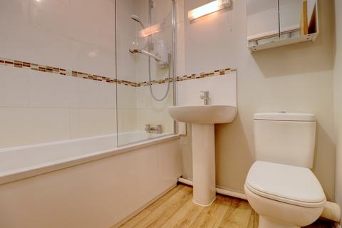 2 bedroom maisonette to rent, Maitland Drive, Buckinghamshire HP13