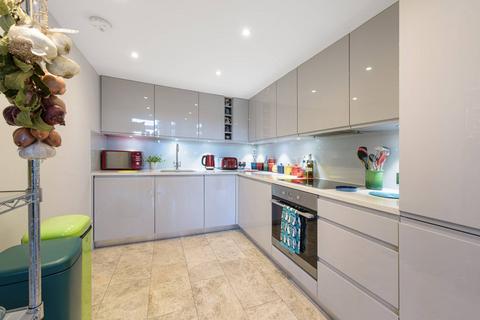 2 bedroom flat to rent, Belsize Park Gardens, Belsize Park, London, NW3