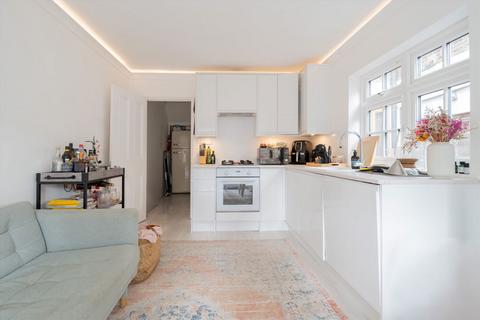 2 bedroom flat to rent, Verbena Gardens, London W6