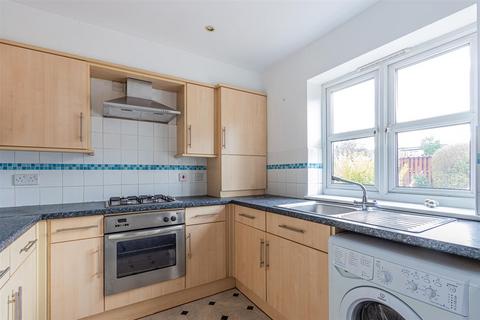 2 bedroom apartment to rent, Oakfield Street, Cardiff CF24