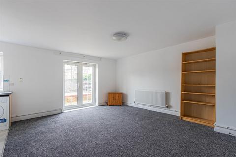 2 bedroom apartment to rent, Oakfield Street, Cardiff CF24