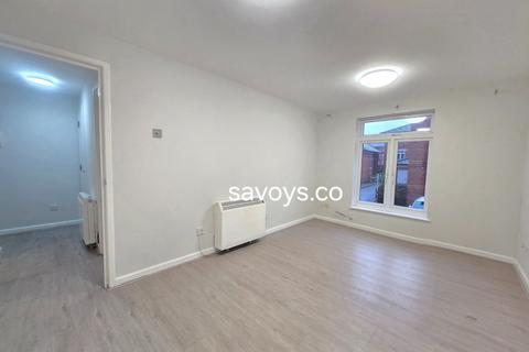 1 bedroom flat to rent, Swynford Gardens, London