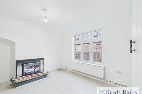 2 bedroom terraced house to rent, Rogers Gardens, Dagenham RM10