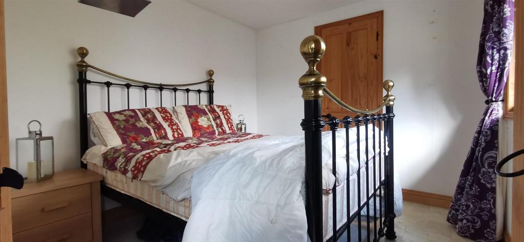Summerhouse Internal