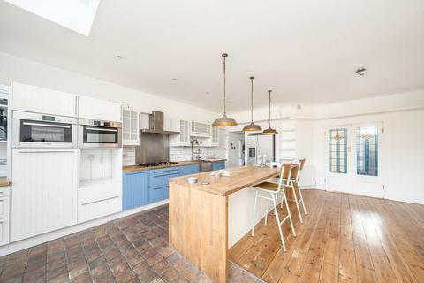 5 bedroom semi-detached house to rent, Therapia Road, London SE22