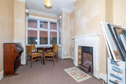 4 bedroom end of terrace house for sale, Tarring Road, Worthing