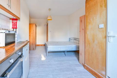 Studio to rent, Stoke Newington Church Street, Stoke Newington, London, N16