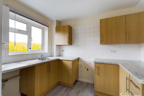 3 bedroom terraced house to rent, Bilsington Close, Chatham, ME5