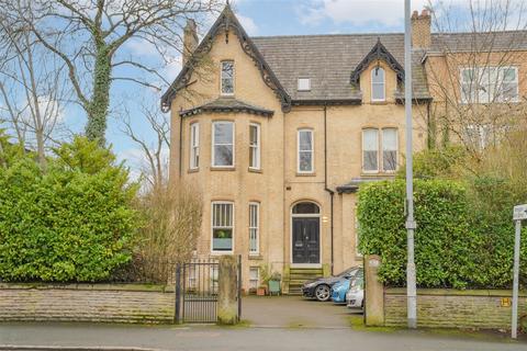 Wilmslow Road, Withington