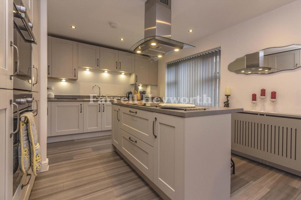 Kitchen f