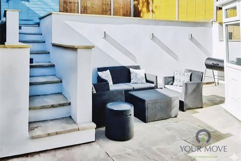3 bedroom semi-detached house for sale, Vanborough Walk, West Midlands DY1