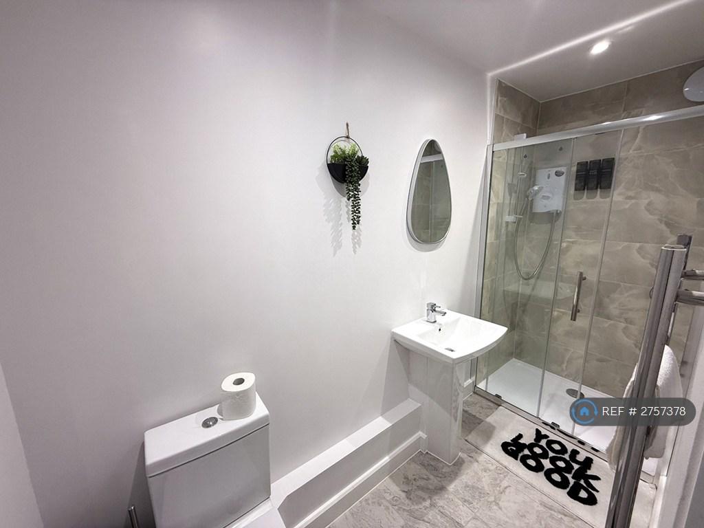 Ensuite Bathroom
