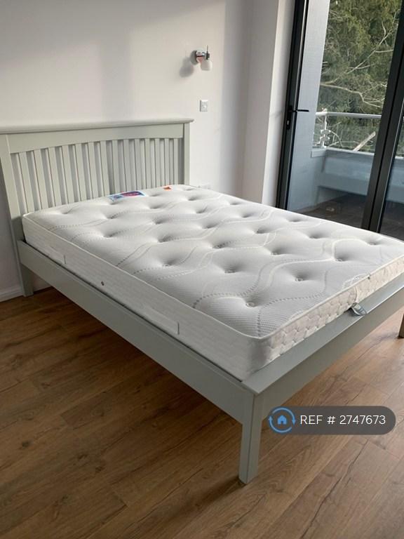 Large Bedroom With Balcony