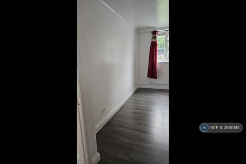 3 bedroom semi-detached house to rent, Suffolk Road, Doncaster, DN4