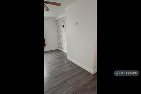3 bedroom semi-detached house to rent, Suffolk Road, Doncaster, DN4