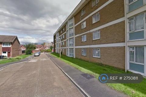 2 bedroom flat to rent, Wedhey, Harlow, CM19