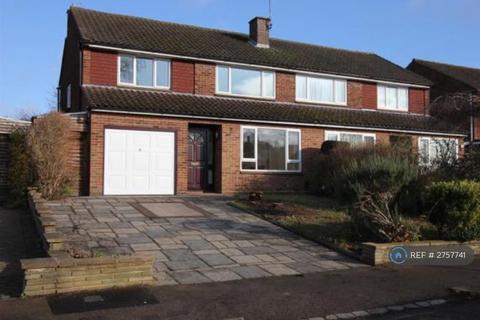 4 bedroom end of terrace house to rent, High Firs Crescent, Harpenden, AL5