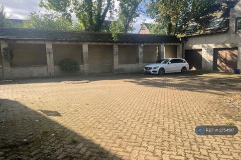 1 bedroom in a house share to rent, Brook Road, Swindon, SN3