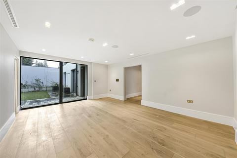3 bedroom flat to rent, REGENTS PARK