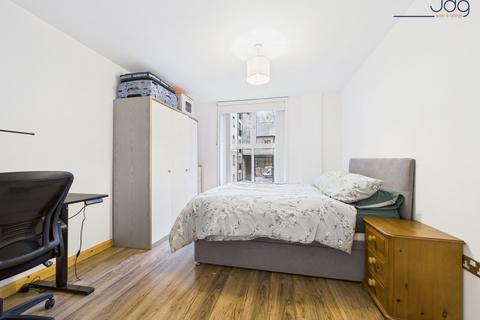 2 bedroom flat for sale, Damside Street, Lancaster | Generous Open-Plan Living on the River Lune
