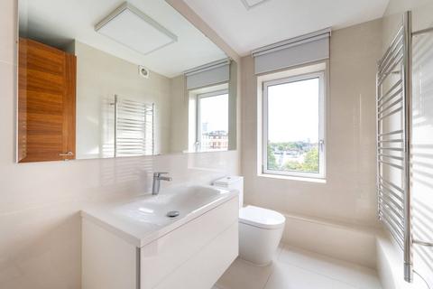 3 bedroom flat to rent, St Mary Abbots Terrace, High Street Kensington, London, W14