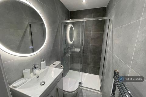 undefined, Warwick Place, Uxbridge, UB8