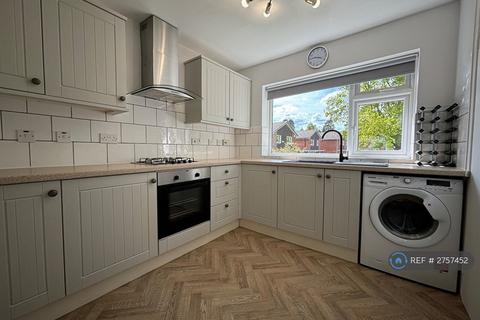 2 bedroom maisonette to rent, Grangewood Court, Solihull, B92