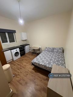 Studio to rent, Mount Pleasant Road, London, N17