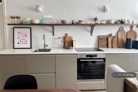 1 bedroom flat to rent, Haverstock Hill, London, NW3